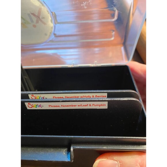 Sizzix Sizzlits Medium Cutting Dies, Calendar Months, COMPLETE + MINT 12 Months - Picture 3 of 6